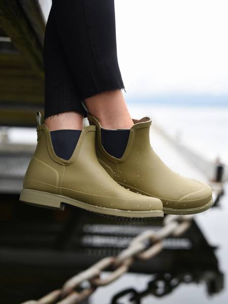 Eva boots - side a