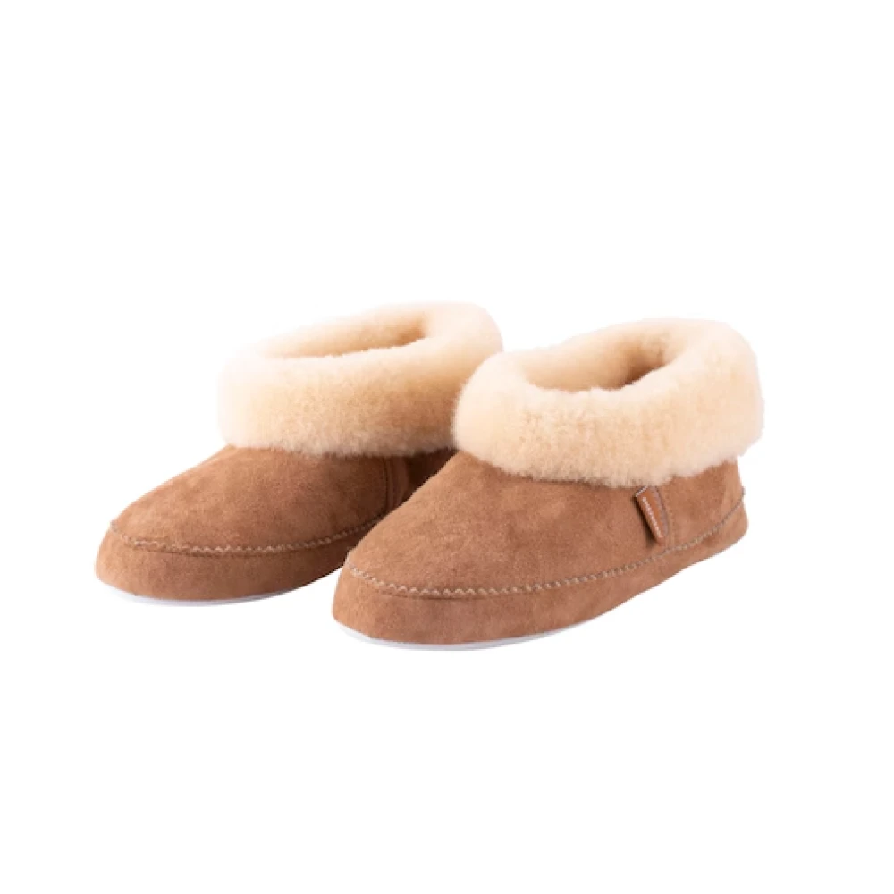 Shepherd of Sweden Women's Emmy 39, Chestnut - side a