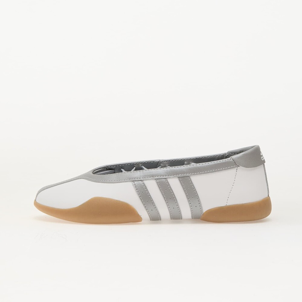 Adidas Originals Taekwondo Mei Ballet W   White   41 1/3 - main photo