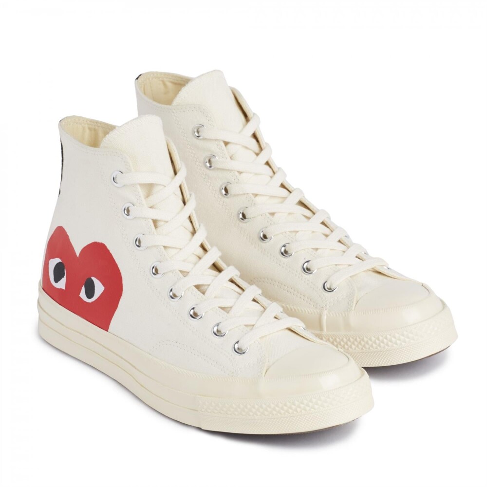 Comme Des Garcons Play X Converse Cdg Big Heart Hi Top White Sko Off-White  unisex 36.5 - side b