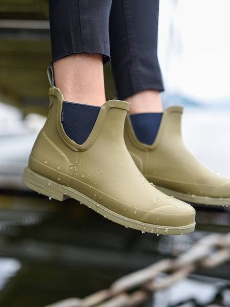 Eva boots - side b