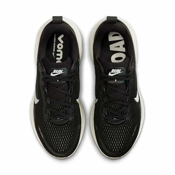 Nike Vomero 18 Dame Black/Coconut Milk/Light Iron Ore 40.5 - side b