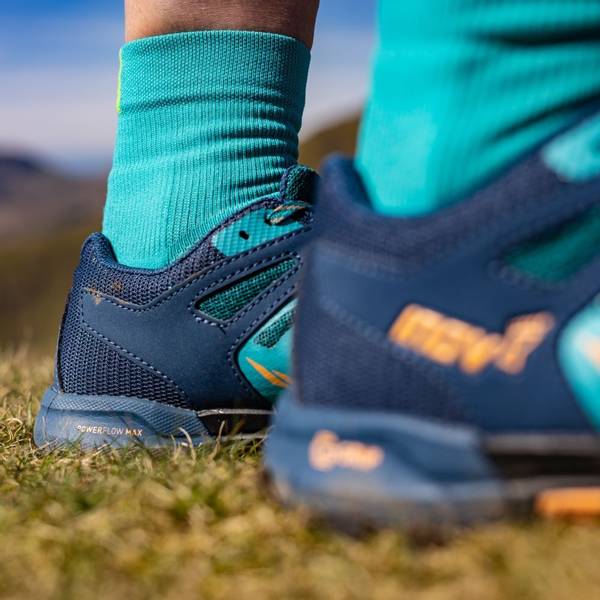 Inov-8 Roclite G 275 v2 dame - side a