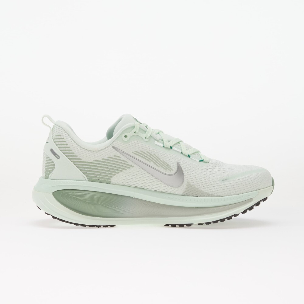 Nike Vomero 18 Barely Green/ Metallic Silver Steam EUR 40 - side b