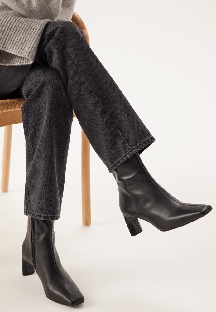 Vagabond Vendela Classic Leather Boots - side a