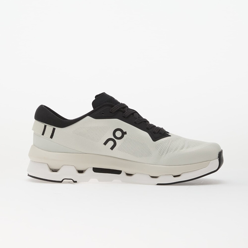 On Cloudzone   Cream   38.5 - side b