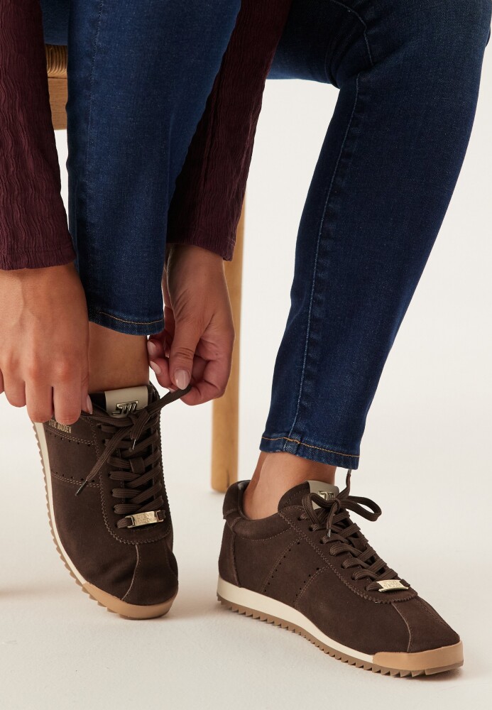 Steve Madden Mirage sm Suede Sneaker - side a
