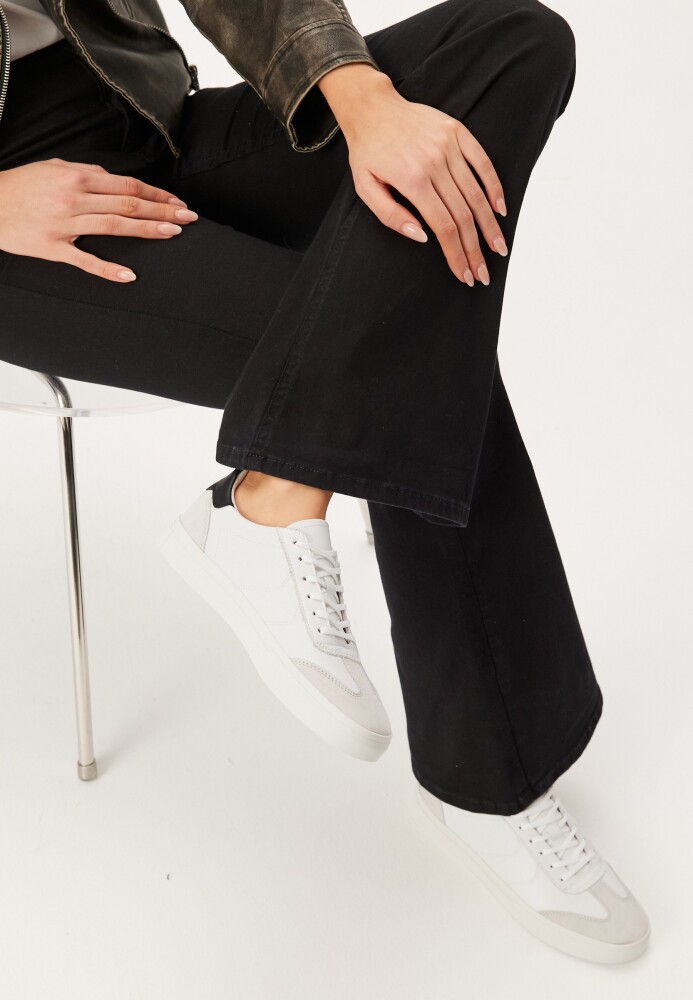 Vagabond Cody Sneakers - side a