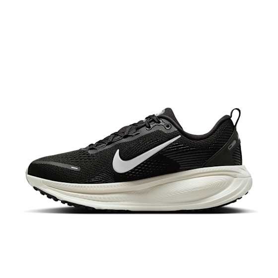 Nike Vomero 18 Dame Black/Coconut Milk/Light Iron Ore 40.5 - side a