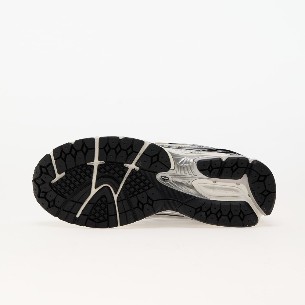 New Balance 1906R Grey 42 - side a