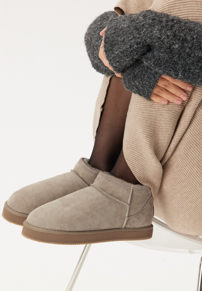 Shepherd Glasgow Sheepskin Boots - side a