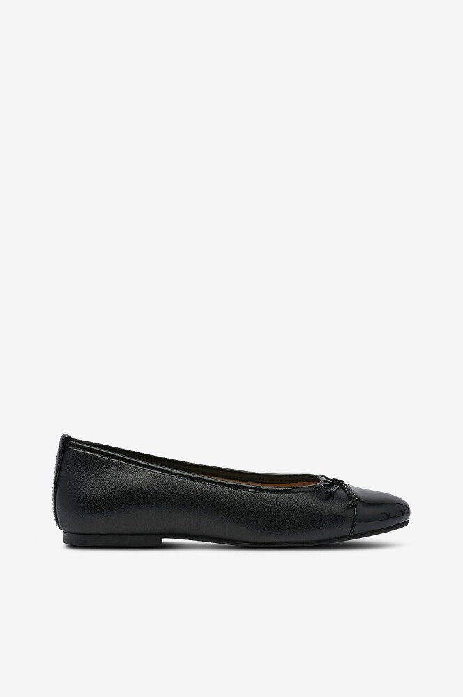Copenhagen Shoes Ballerinasko Like Moving Patent Toe Svart - main photo