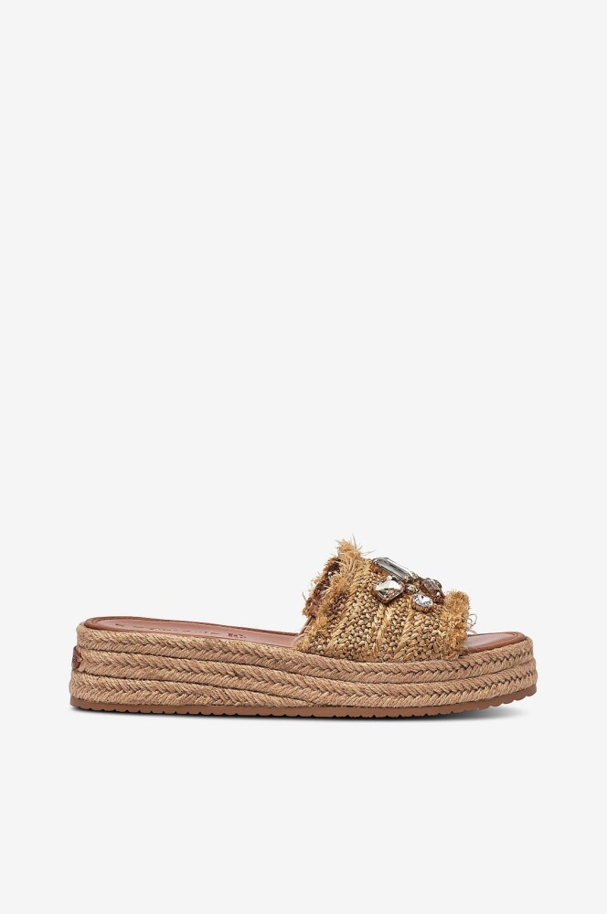 TamariSandaler   Beige - main photo