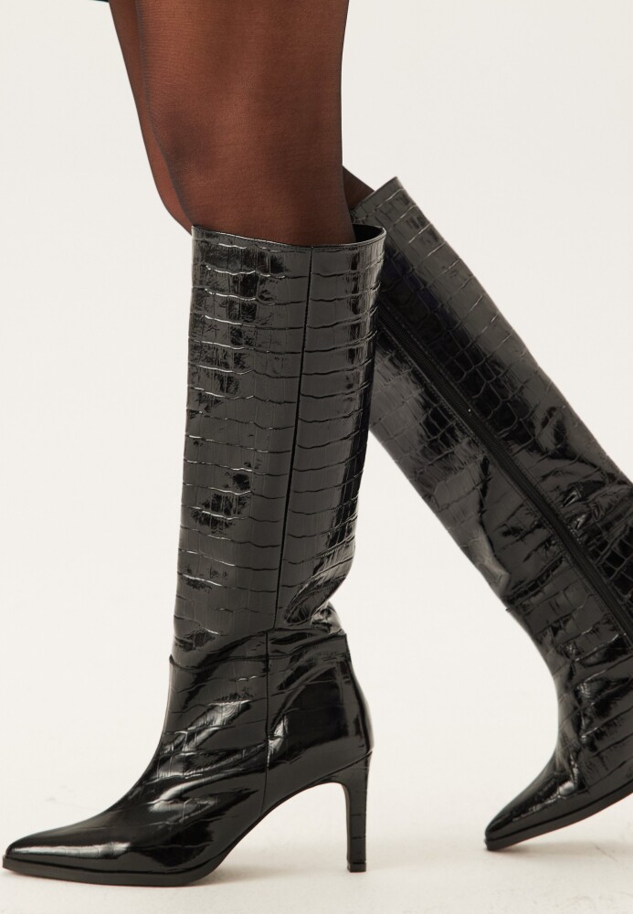Make Way Knee High Leather Boot - side a