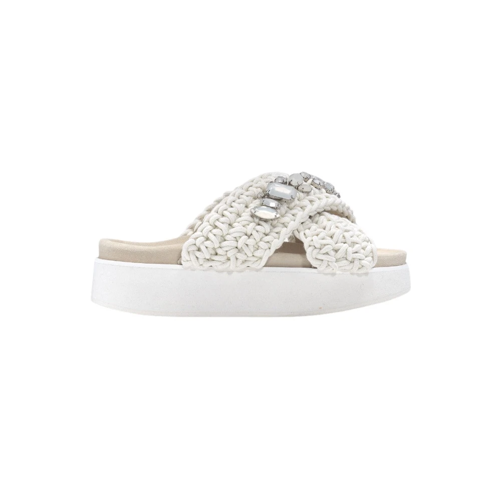 Inuikii Woven Stones White 37 - main photo