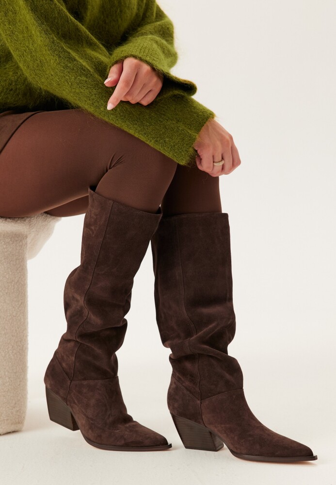Steve Madden Extreme Suede Boot - side a
