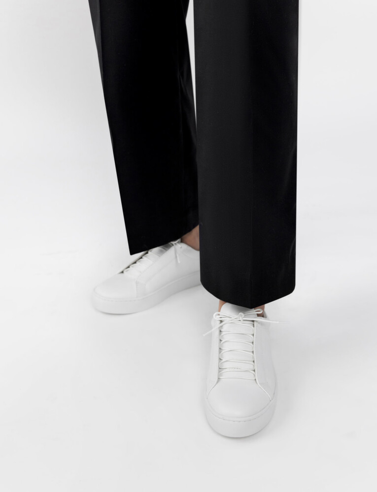 VAGABOND Zoe White 41 - main photo