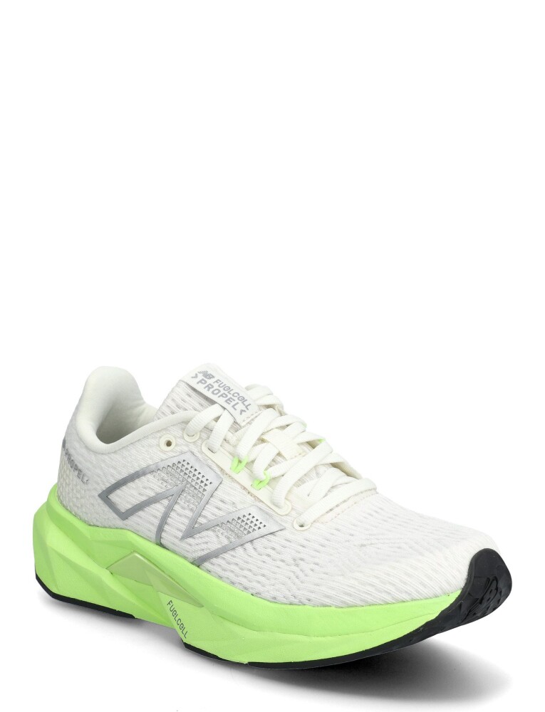 New Balance New Balance Fuelcell Propel V5   White   35 - main photo