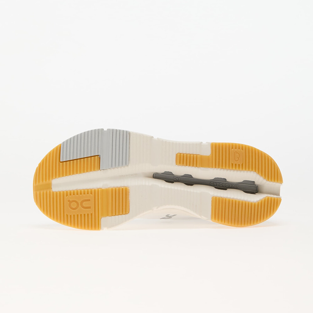 On Cloudnova Form 2 White 40.5 - side a