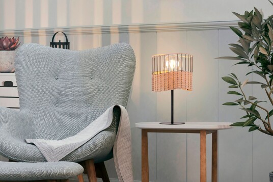 REED Bordlampe Svart REED Bordlampe Svart