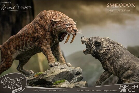 Wonders of the Wild Series  Smilodon & Dire Wolf Statue Set