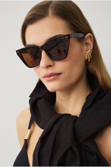 Ellos Collection   Solbrille med kattøye design   Brun