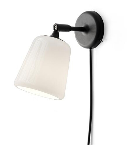 NEW WORKS Materiale Vegglampe Hvit Opal Glass