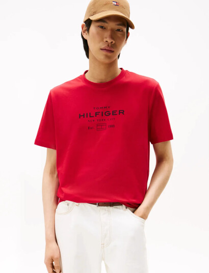Tommy Hilfiger Hilfiger Stack Graphic Tee - Red - M