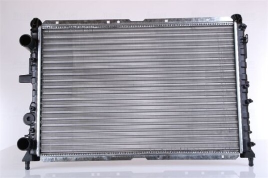 Radiator NISSENS 61847
