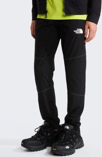 The North Face Teen Mountain Athletics Woven Pant   Black   XL