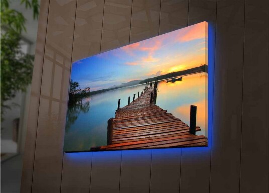 Lerretsbilde med LED belysning Solnedgang over en trebrygge ved vannet Oransje / Blå / Brun
