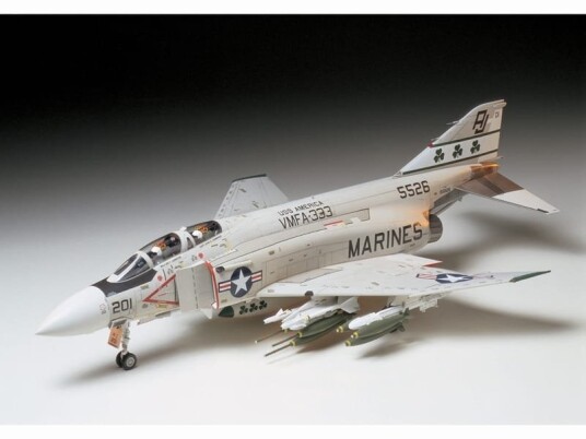 Tamiya 1/32 McDonnell Douglas F-4J Phantom II Marines