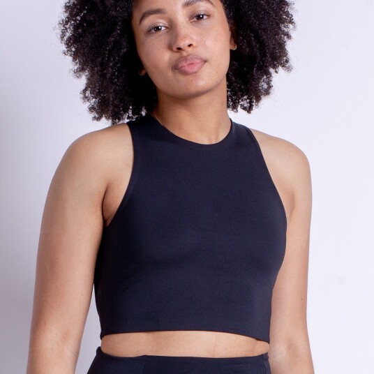 Girlfriend Collective Dylan Crop topp svart Størrelse: M Kvinner Girlfriend Collective Dylan Crop topp svart Størrelse: M Kvinner