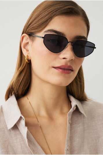 Ellos Collection   Solbrille med kattøye design   Svart