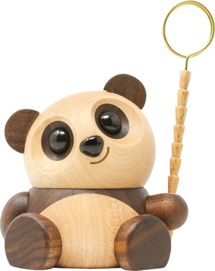 FableWood Chi Chi Panda 8 cm trefigur i valnøtt og lønn FableWood Chi Chi Panda 8 cm trefigur i valnøtt og lønn