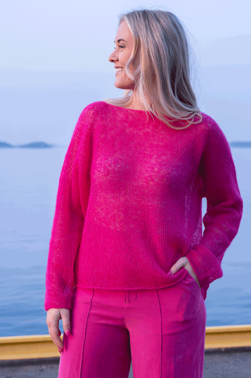 Dale Garn 451 06 Gally Genser Pink Dale Garn 451 06 Gally Genser Pink