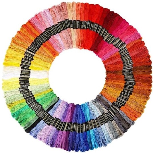 Otego 100 dukker broderigarn / moulin garn Multicolor