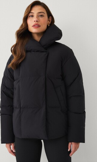 Áhkká Dun jakke Warm Quilted Jacket With Shawl Svart Áhkká Dun jakke Warm Quilted Jacket With Shawl Svart