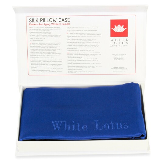 Dermaspa White Lotus Silkeputetrekk Marineblå Dermaspa White Lotus Silkeputetrekk Marineblå