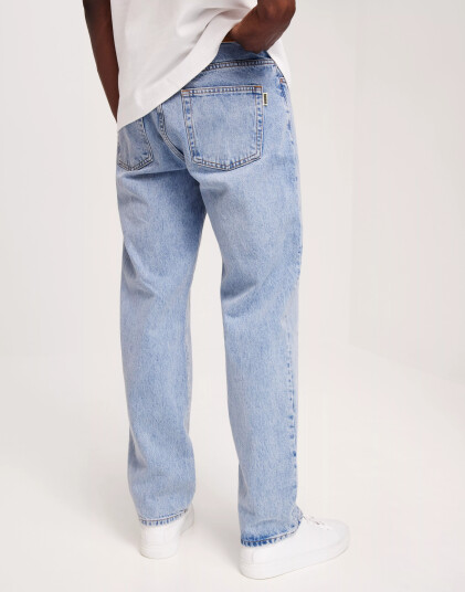 Woodbird Leroy Doone Jeans Loose fit jeans Washed blue Woodbird Leroy Doone Jeans Loose fit jeans Washed blue