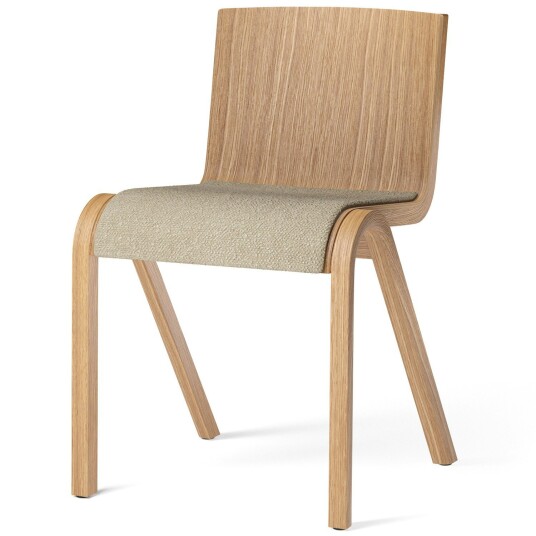 Audo Copenhagen Ready Stol Polstret Front Eik / Bouclé 02 Audo Copenhagen Ready Stol Polstret Front Eik / Bouclé 02