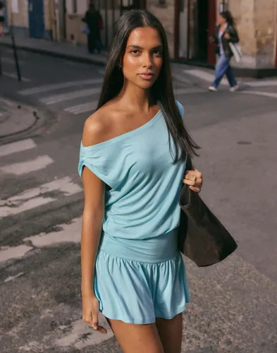 Nelly Blå Soft Shoulder Mini Dress