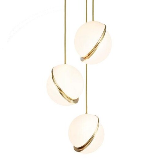 Lee Broom Mini Crescent Taklampe 3 Stk Opal/Messing Lee Broom Mini Crescent Taklampe 3 Stk Opal/Messing