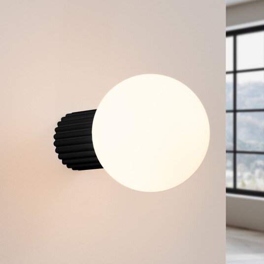 Vegglampe SOLLUX LIGHTING ORBI dimmbar Svart Bad Aluminium 12 12 Svart