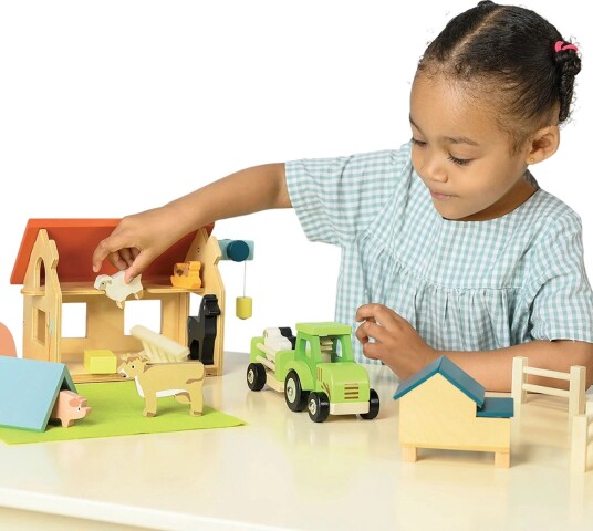Mentari Little Barn With Animals My First Country Farm Red ONE SIZE