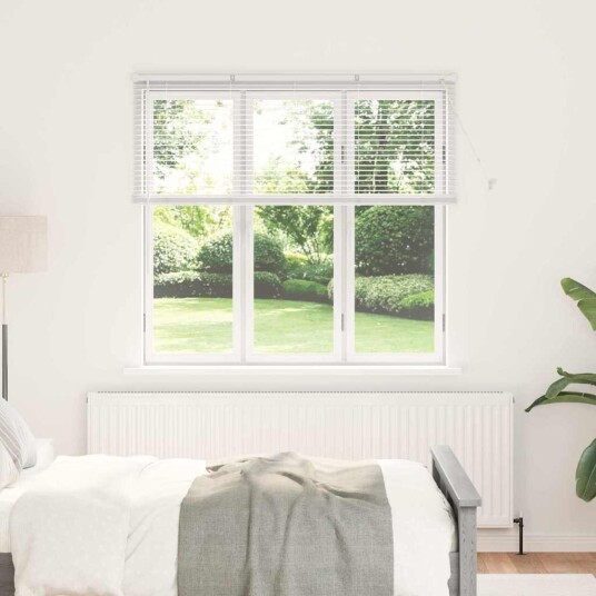 Vindu Persienne med gardiner Manual Hvit Aluminium Vindu Persienne med gardiner Manual Hvit Aluminium