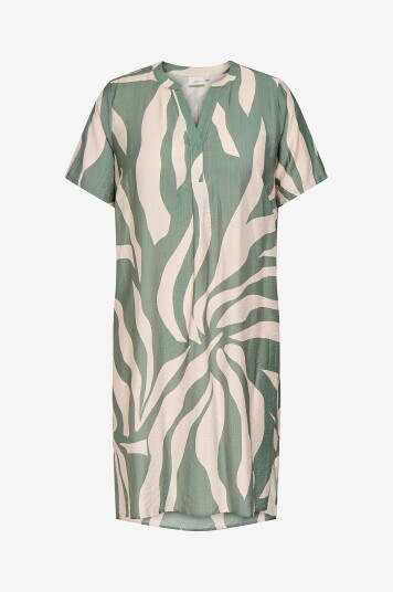 Only Carmakoma Kjole carSusi S/S V neck Knee Grønn