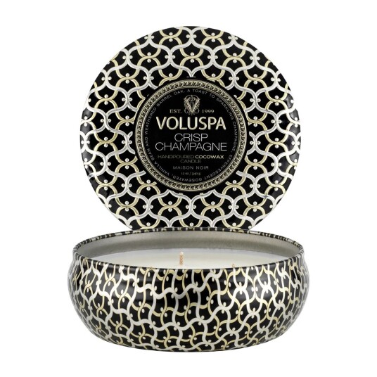 Voluspa Maison Noir 3-Veker Duftlys Crisp Champagne 40 Timer Voluspa Maison Noir 3-Veker Duftlys Crisp Champagne 40 Timer