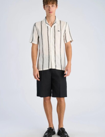 Lindbergh Structure Stripe Shirt S/S Cream L Lindbergh Structure Stripe Shirt S/S Cream L