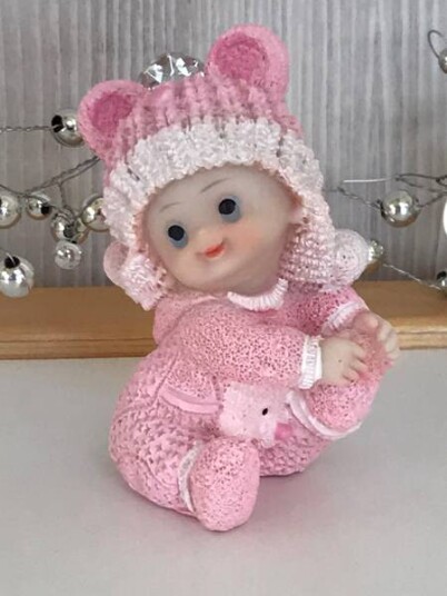 Bordpynt rosa kledd baby fra Edelweiss Bordpynt rosa kledd baby fra Edelweiss